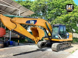 Excavadora CAT 320D-2, año 2017