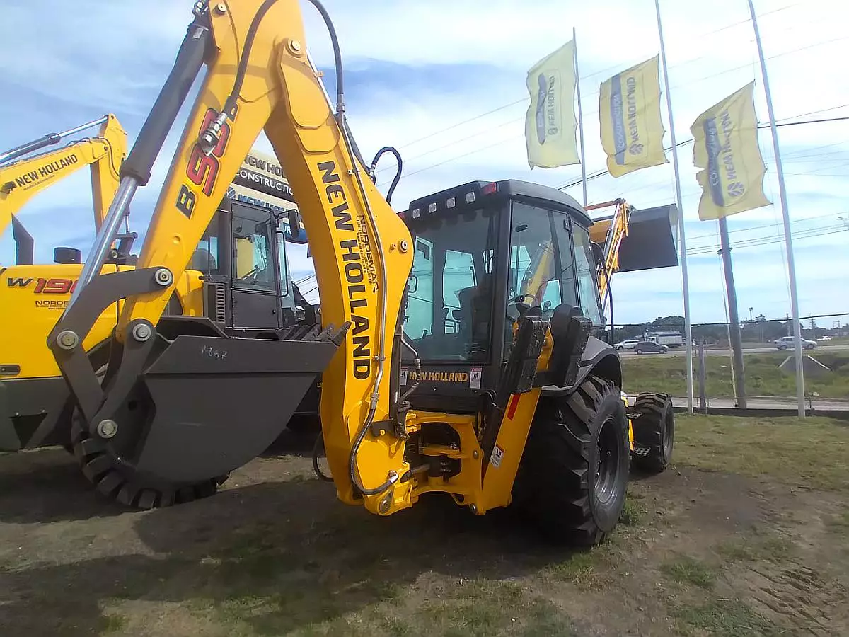 Retroexcavadora New Holland B95B